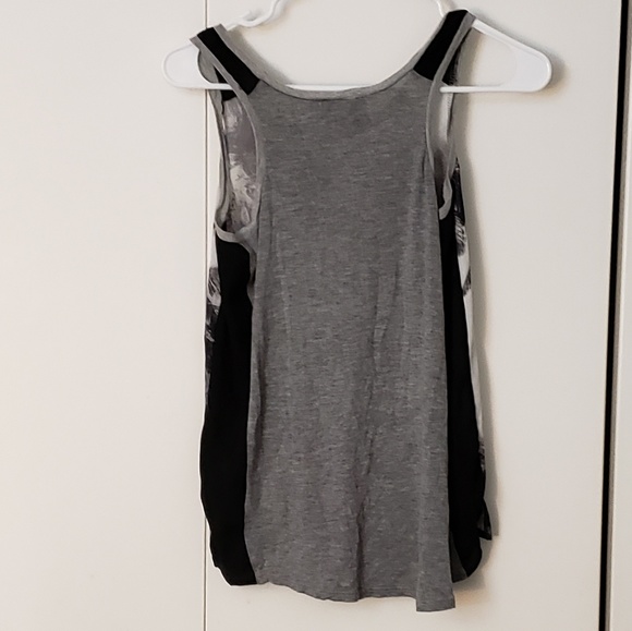 Romeo & Juliet Couture Palm Tree Print Tank Top - Picture 2 of 8